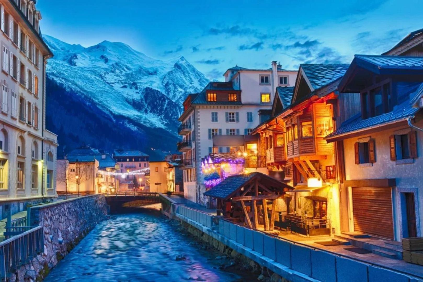 Chalet Yolo - Chalet Retreat In Central Chamonix Steam Room Exterior foto