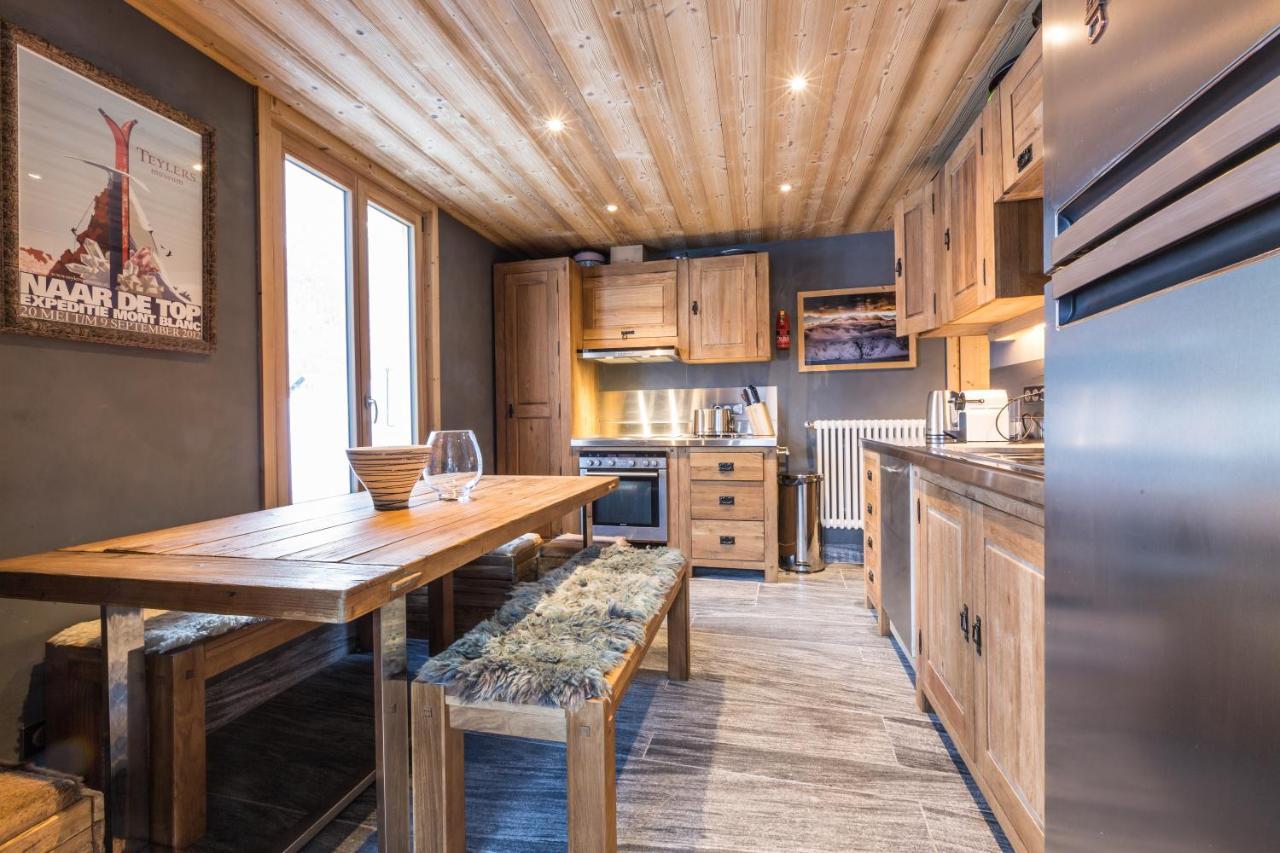 Chalet Yolo - Chalet Retreat In Central Chamonix Steam Room Exterior foto